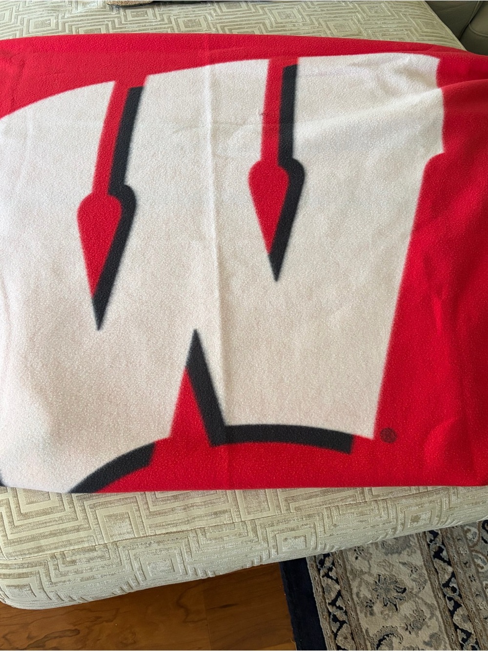Wisconsin Badgers Red & White Logo Blanket